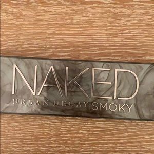 Urban Decay Naked Smokey Pallet